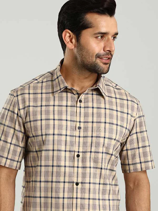 Men Checked Half Sleeve Cotton Shirt